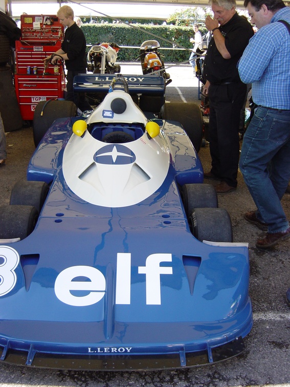 6-wheel F1 car