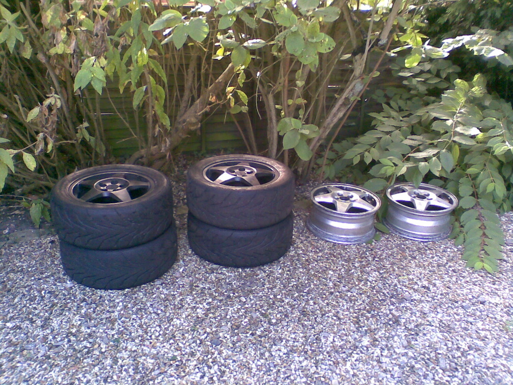 Race tyres